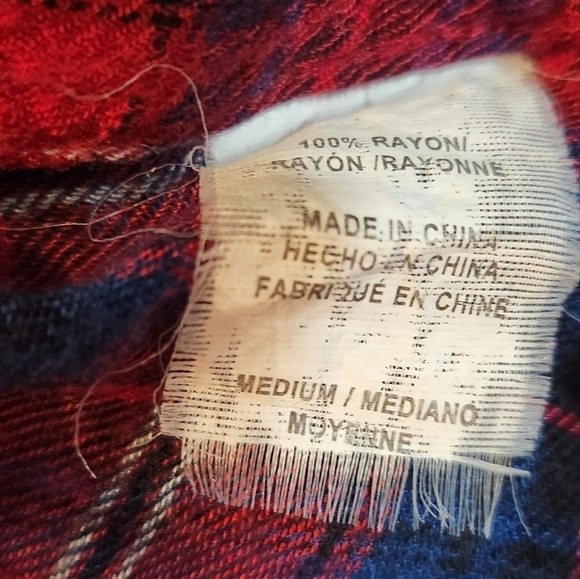 Rails Hunter Women’s SZ M Red Navy Plaid Flannel Style Shirt Soft Cabincore work - Picture 6 of 7
